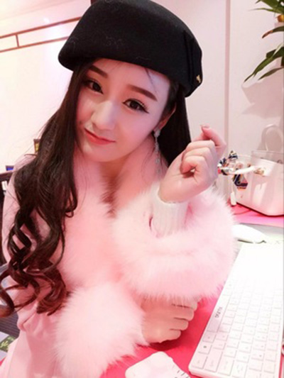 受不了，你的帽子太丑啦！